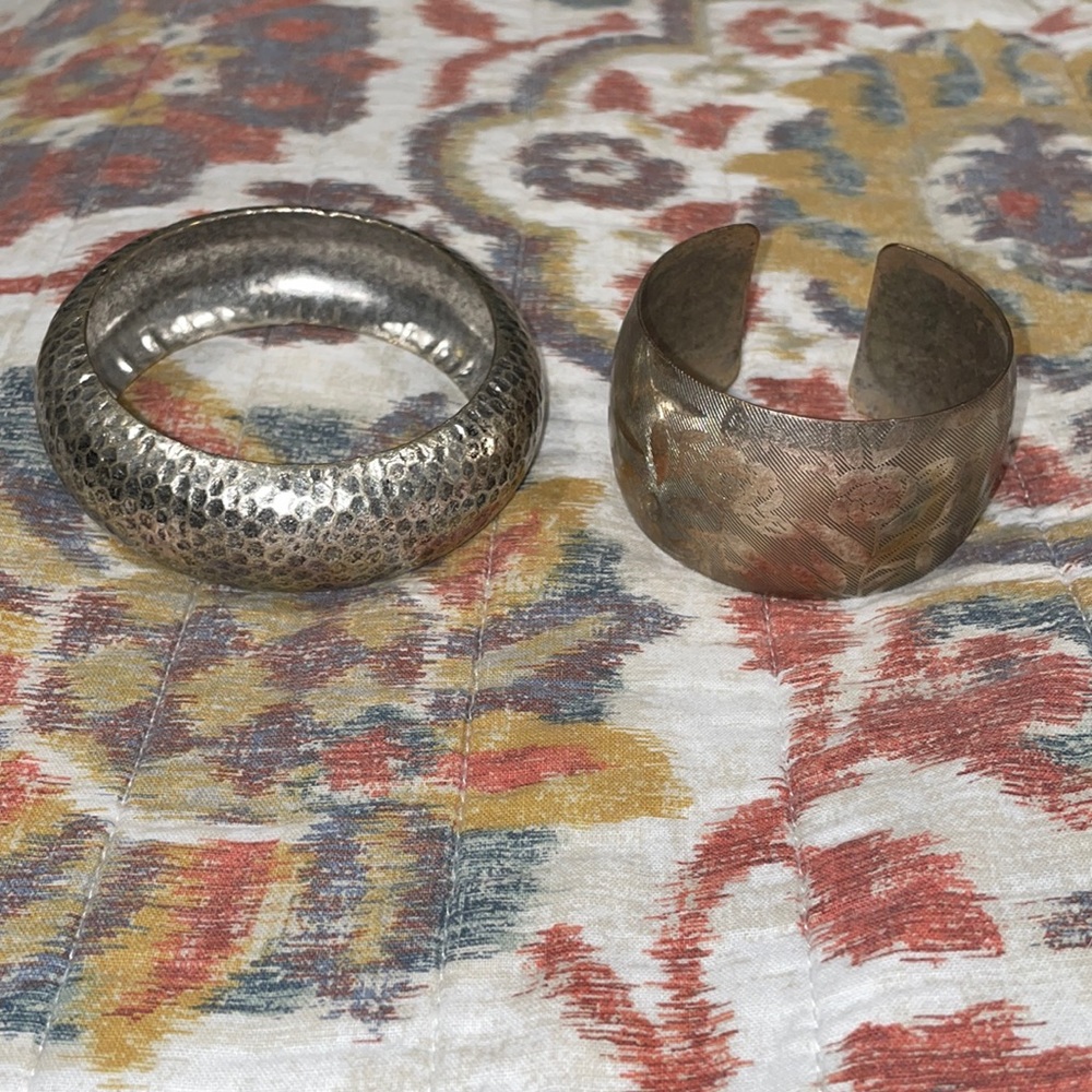 2 silver bangles